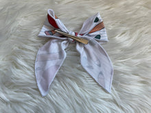 Load image into Gallery viewer, School Time Apples and Pencil Fable Hair Bow