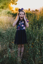 Load image into Gallery viewer, Blue Floral Design with Navy