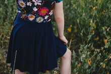 Load image into Gallery viewer, Blue Floral Design with Navy