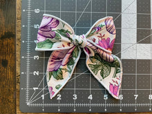 Load image into Gallery viewer, Purple Floral Fable Hair Bow
